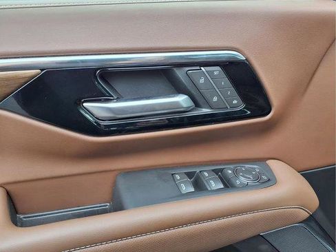 New 2026 Chevrolet Suburban High Country AWD/4WD image 15