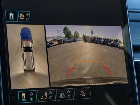 Used 2025 GMC Acadia Elevation image 10