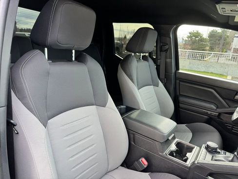 Used 2025 Toyota Tacoma TRD Sport image 42