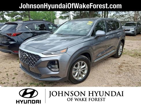 Used 2019 Hyundai Santa Fe SE FWD image 2