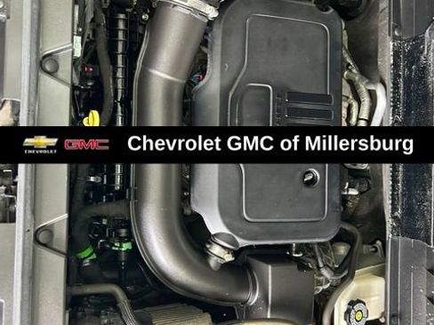 Used 2023 GMC Acadia SLT AWD/4WD image 9
