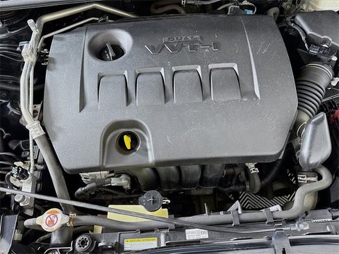 Certified 2019 Toyota Corolla LE image 31