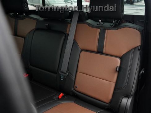 Used 2019 Chevrolet Silverado 1500 High Country w/ High Country Premium Package image 33