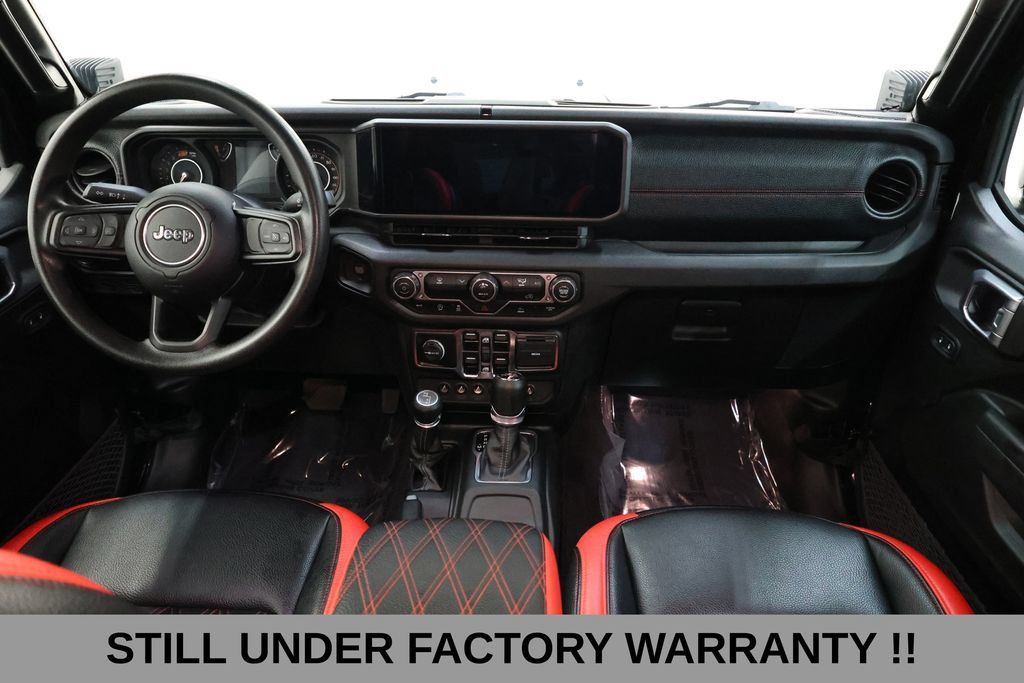 Used 2025 Jeep Wrangler Unlimited Sport AWD/4WD image 27