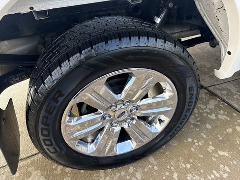 Used 2018 Ford F150 Lariat w/ Equipment Group 502A Luxury image 6