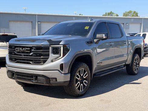 Used 2023 GMC Sierra 1500 AT4 w/ AT4 Preferred Package AWD/4WD image 7