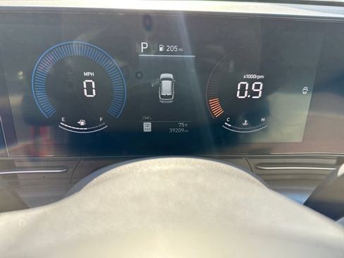 Used 2025 Hyundai Kona SEL AWD/4WD image 20