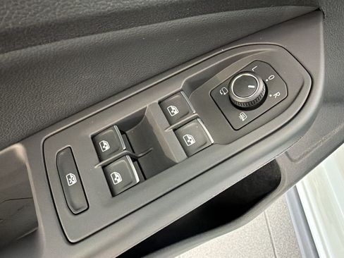 New 2026 Volkswagen GTI SE FWD image 13