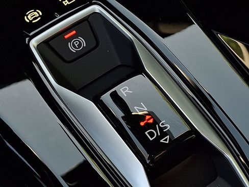 New 2026 Audi Q5 Premium image 13