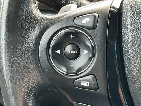 Used 2016 Honda Pilot Touring image 18