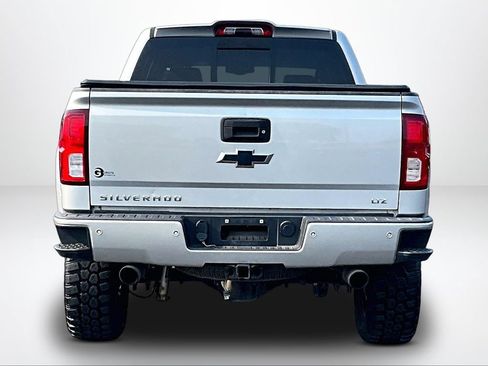 Used 2017 Chevrolet Silverado 1500 LTZ Z71 w/ LTZ Plus Package AWD/4WD image 4