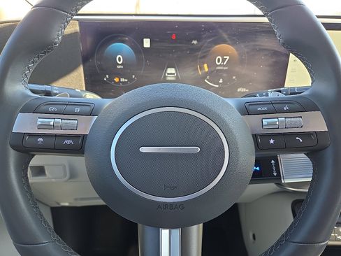 Used 2025 Hyundai Kona SEL image 24