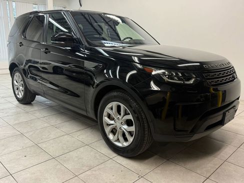 Used 2019 Land Rover Discovery SE image 1
