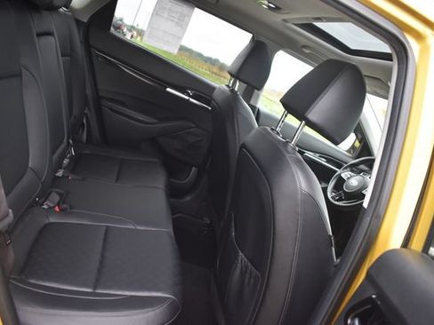 Used 2021 Kia Seltos SX w/ SX Sunroof Package AWD/4WD image 15