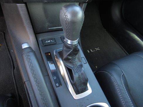 Used 2021 Acura ILX w/ Premium Package image 16