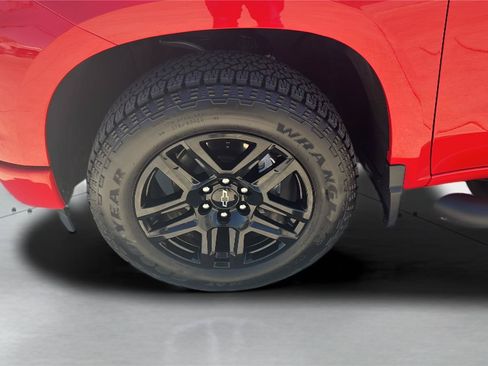 Used 2025 Chevrolet Silverado 1500 Custom w/ Turbomax Blackout Package AWD/4WD image 20