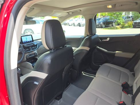 Used 2020 Ford Escape Titanium AWD/4WD image 16
