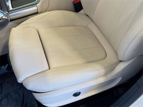 Certified 2025 Mercedes-Benz GLA 250 4MATIC image 16