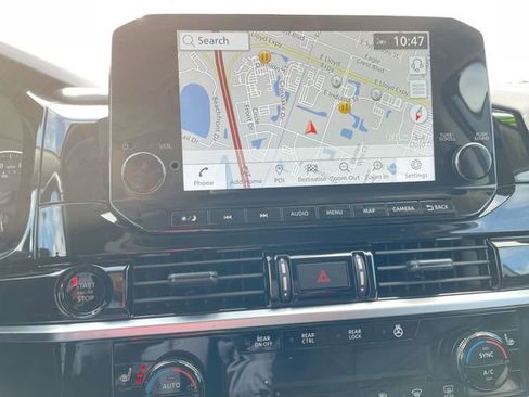 Used 2025 Nissan Pathfinder SL image 24