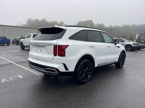 Used 2023 Kia Sorento SX image 5