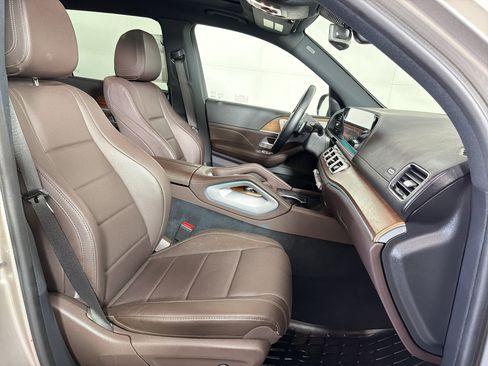 Used 2023 Mercedes-Benz GLS 450 4MATIC image 31