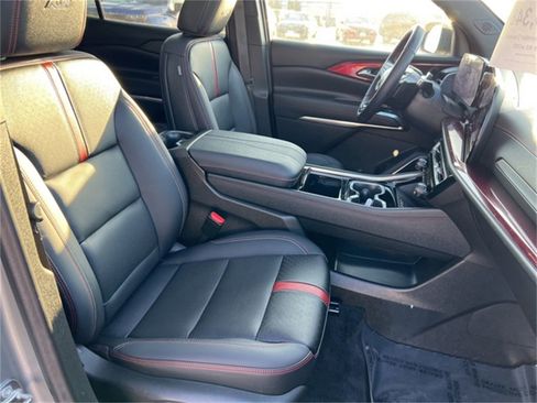 Used 2024 Chevrolet Traverse RS w/ LPO, Floor Liner Package image 37