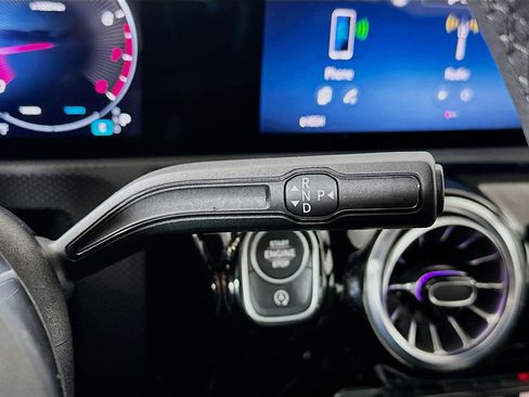 Used 2025 Mercedes-Benz CLA 250 4MATIC image 16