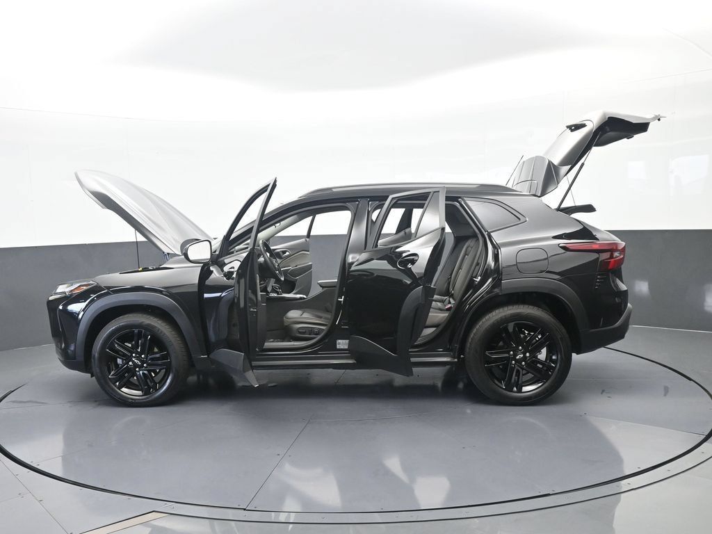 Used 2025 Chevrolet Trax ACTIV FWD image 71
