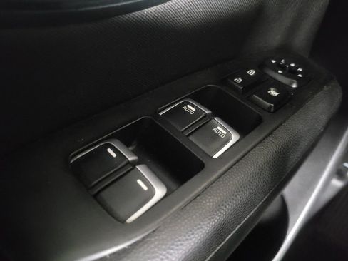 Used 2019 Kia Soul + FWD image 27