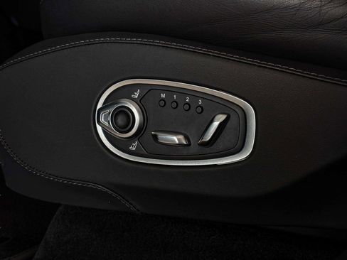 Used 2024 Aston Martin DBX image 18