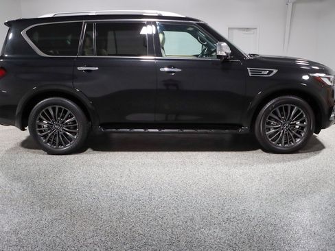 Used 2022 INFINITI QX80 Sensory w/ Cargo Package RWD image 6