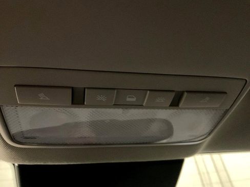 Used 2022 Buick Encore Preferred w/ Safety Package image 22