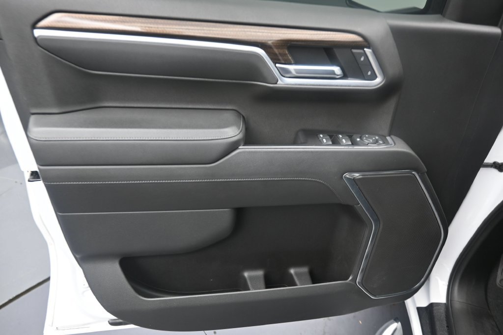 Used 2022 Chevrolet Silverado 1500 LT RWD image 11