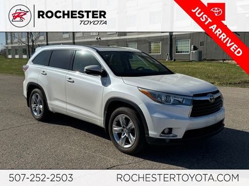 Used 2014 Toyota Highlander Limited Platinum image 1