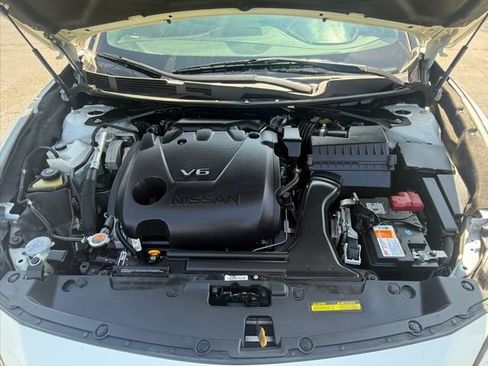 Used 2021 Nissan Maxima SR w/ Sport Mat Group image 29