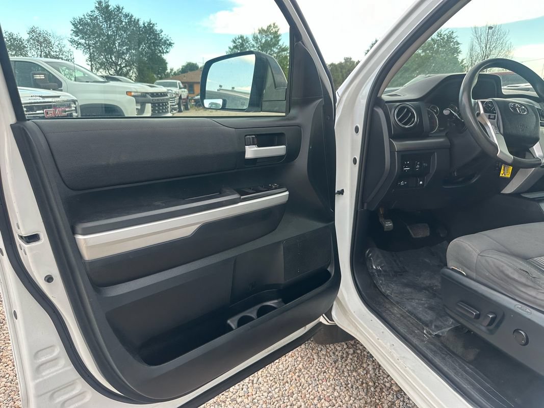 Used 2017 Toyota Tundra SR5 w/ SR5 Upgrade Package AWD/4WD image 33