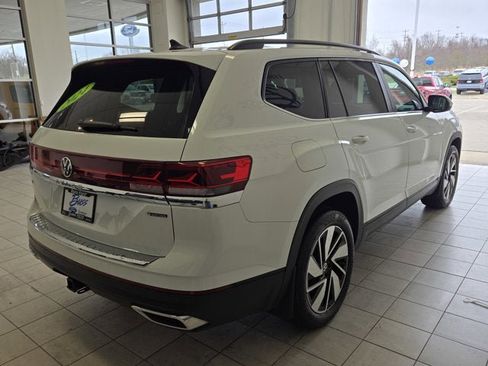 Used 2024 Volkswagen Atlas SE image 11