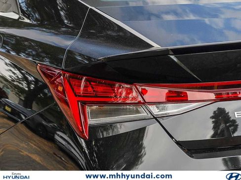 New 2026 Hyundai Elantra SEL Sport FWD image 7
