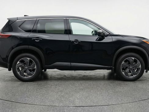 Used 2025 Nissan Rogue SV AWD/4WD image 11