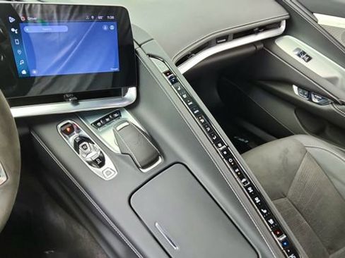 Used 2024 Chevrolet Corvette Stingray Preferred Conv w/ Z51 Performance Package RWD image 41