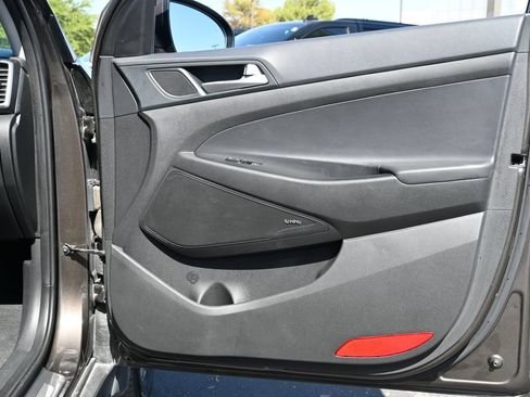 Used 2020 Hyundai Tucson Limited FWD image 26