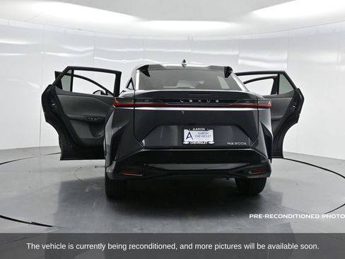 Used 2024 Lexus RZ 300e Premium image 46