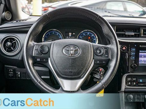 Used 2018 Toyota Corolla SE image 33