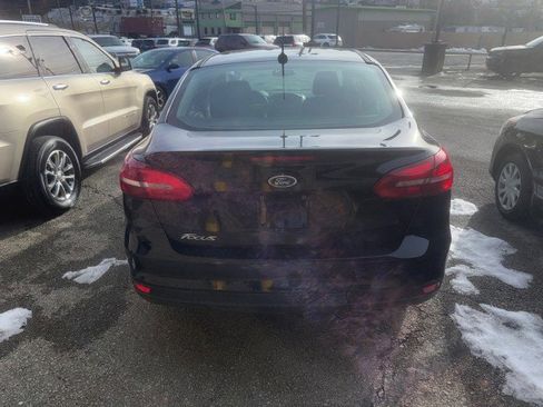 Used 2018 Ford Focus S image 4
