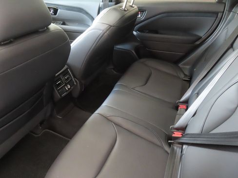 Used 2026 Subaru Forester Limited AWD/4WD image 23