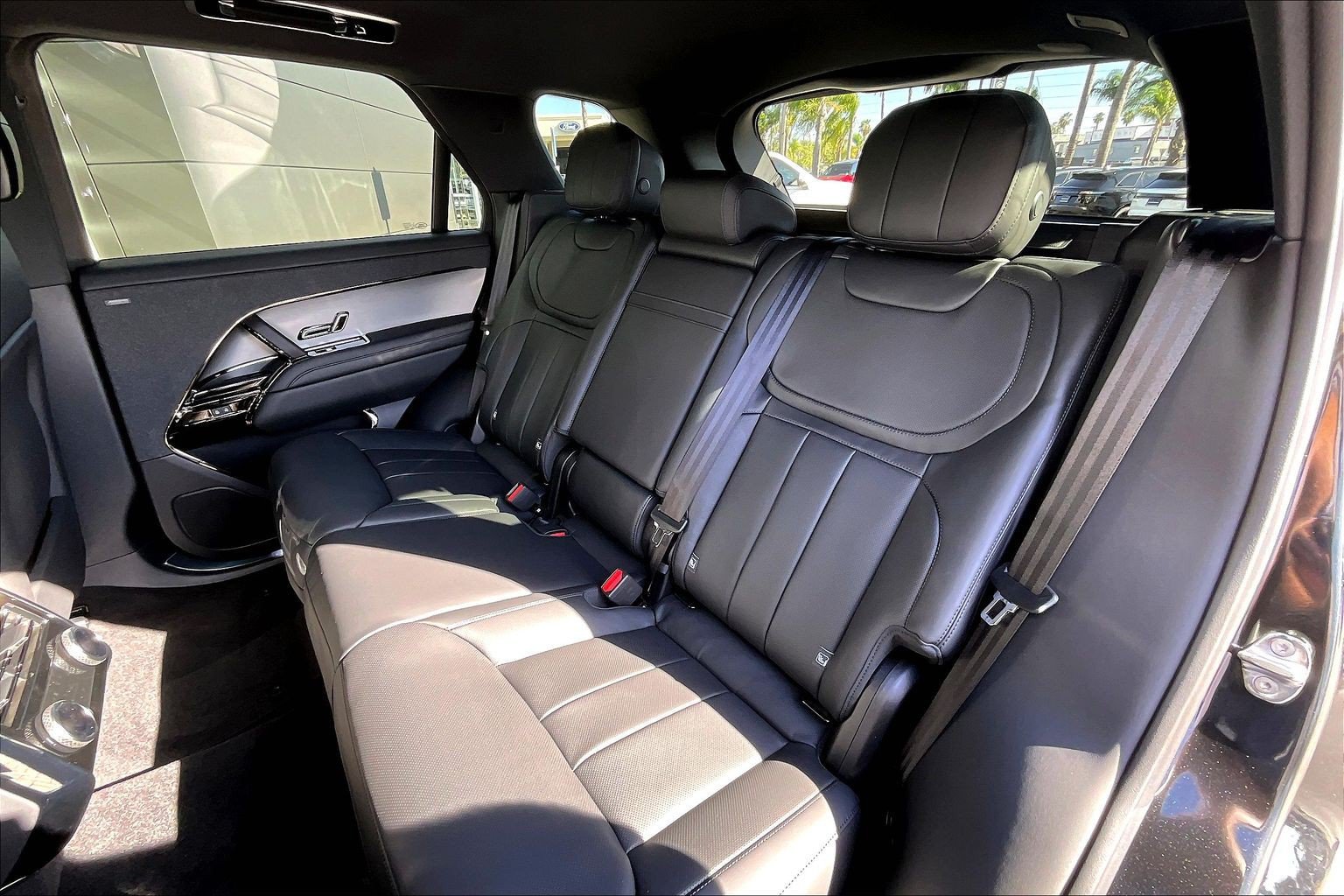 New 2027 Land Rover Range Rover Sport SE AWD/4WD image 10