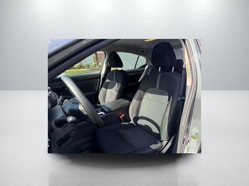 Used 2025 Nissan Sentra SV FWD image 2
