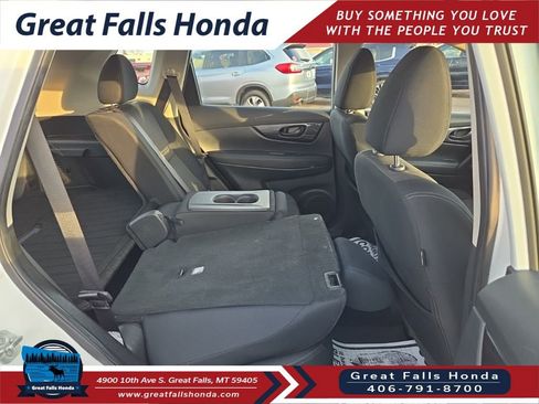 Used 2019 Nissan Rogue S image 19