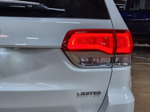 Used 2022 Jeep Grand Cherokee Limited RWD image 22