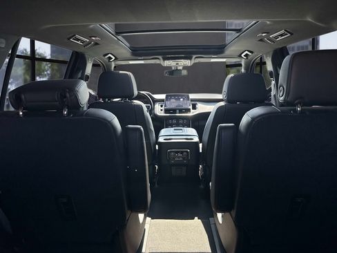 Used 2021 Chevrolet Tahoe Z71 w/ Z71 Signature Package AWD/4WD image 13